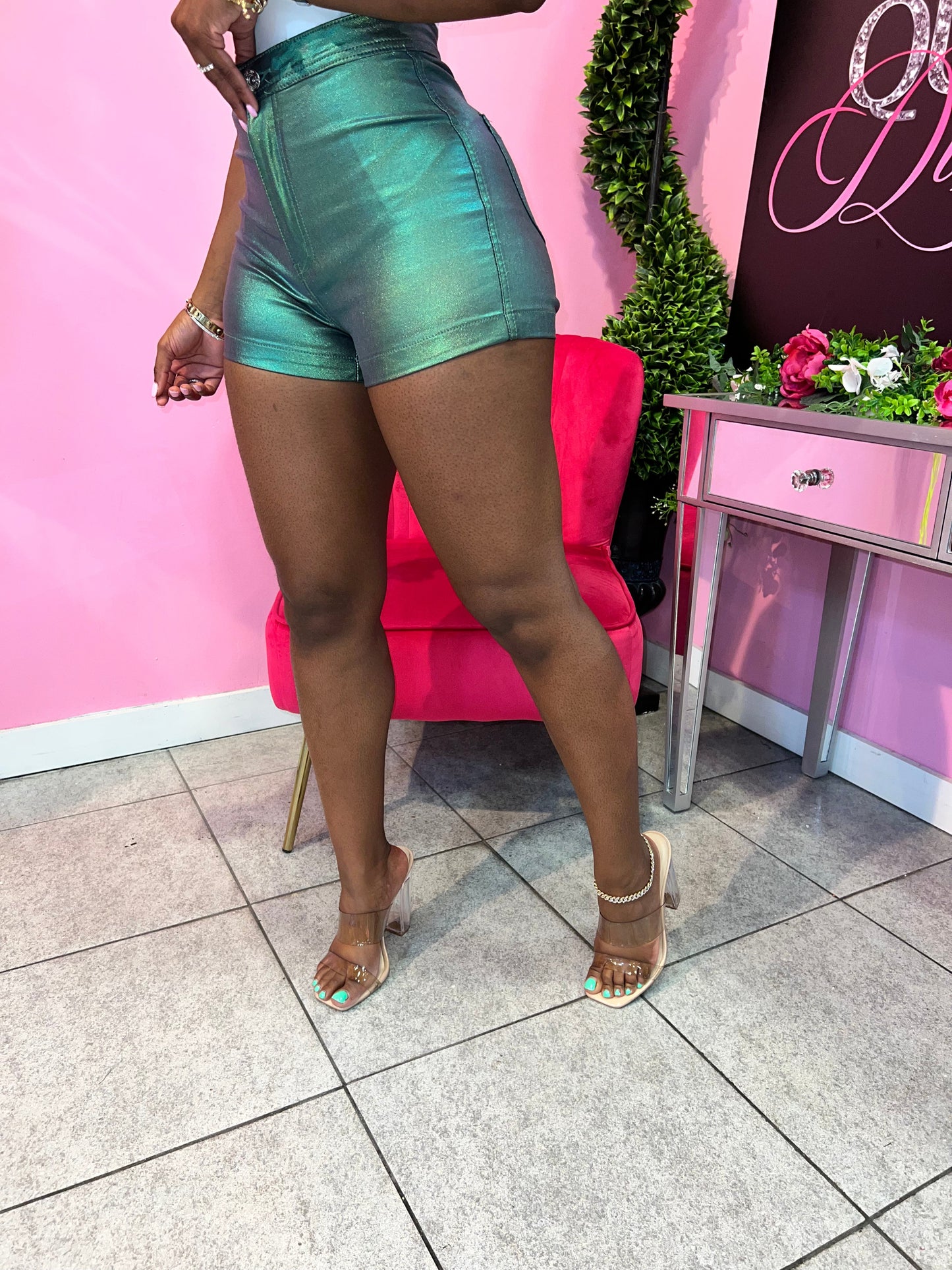 Famous Shorts - Metallic Green