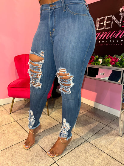 Classic Babe Distress Jeans